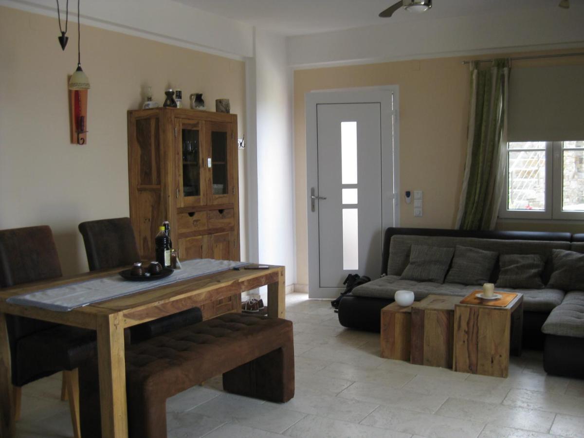 Astra-Ferienhaus Mit Grosser Dachterrasse Und Top-Ausstattung In Nas 아르메니스티스 외부 사진
